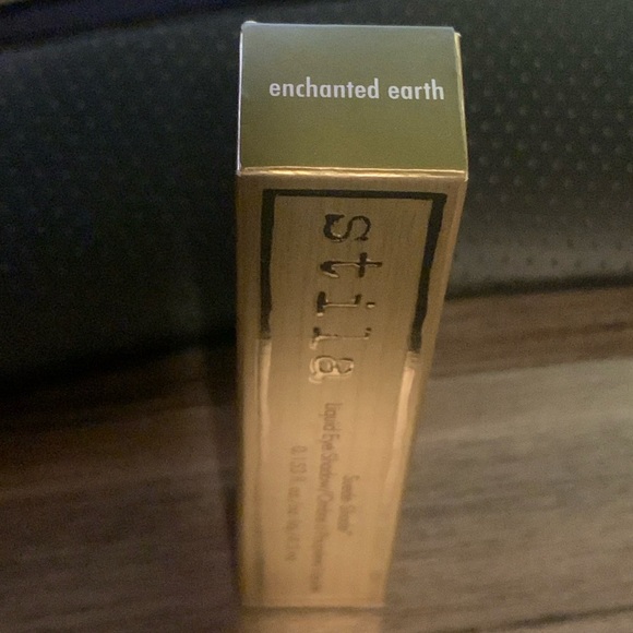Stila NEW IN BOX Shimmer & Glow Liquid Eye Shadow (Color Enchanted Earth) - Picture 3 of 3